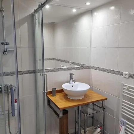 Naturiste Cap D'agde Port Ambonne 204 *